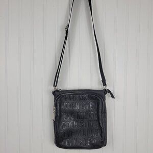 Steve Madden, Small Crossbody Purse black purse, 2 pocket outside, 1 pocket insi